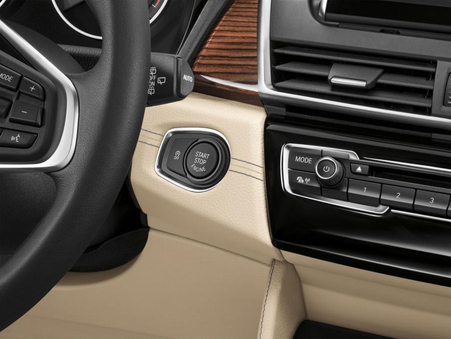  BMW 2-Series Active Tourer 2014 года  (фото 40 из 64)